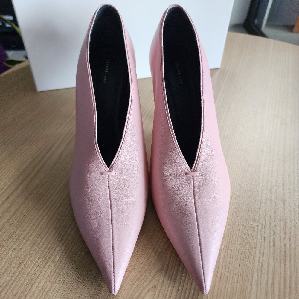 Celine Paris Auth 9.5 US 40.5 EU Pink Leather V Neck Pumps Heels Shoes Runway